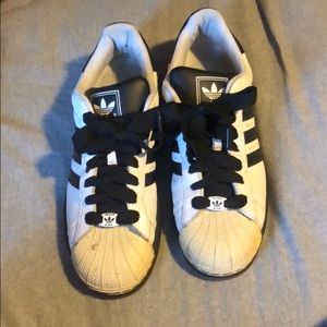 Adidas shell toe men’s black & white